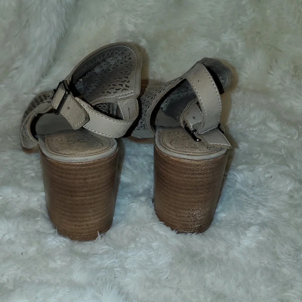 Vince camuto Lendia leather‎ booties #294